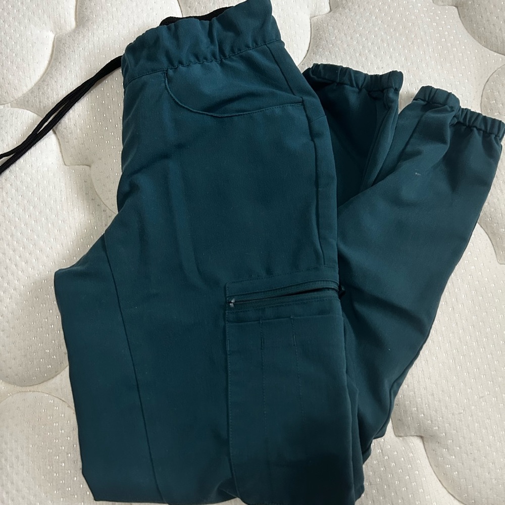 Caribbean Blue Figs Scrub Bottoms